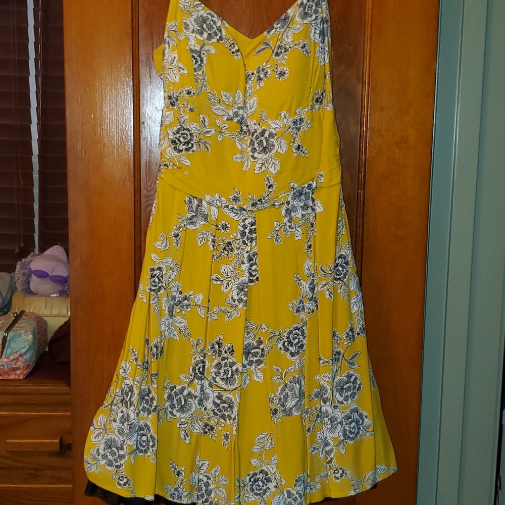 Roz & Ali dress